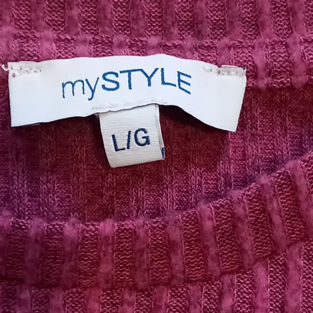 Sweater - Picture 2 of 3